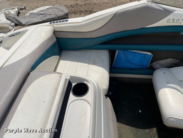 image for item OG9981 1992 Bayliner  Capri boat