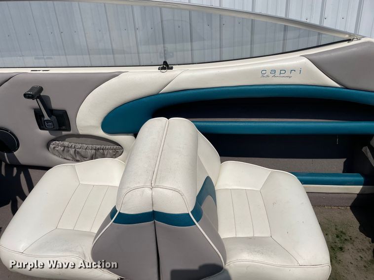 image for item OG9981 1992 Bayliner  Capri boat