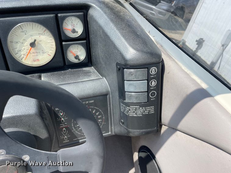 image for item OG9981 1992 Bayliner  Capri boat