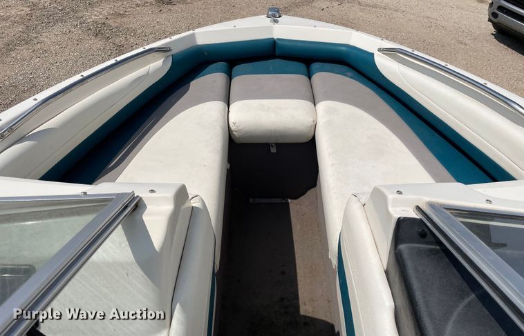 image for item OG9981 1992 Bayliner  Capri boat