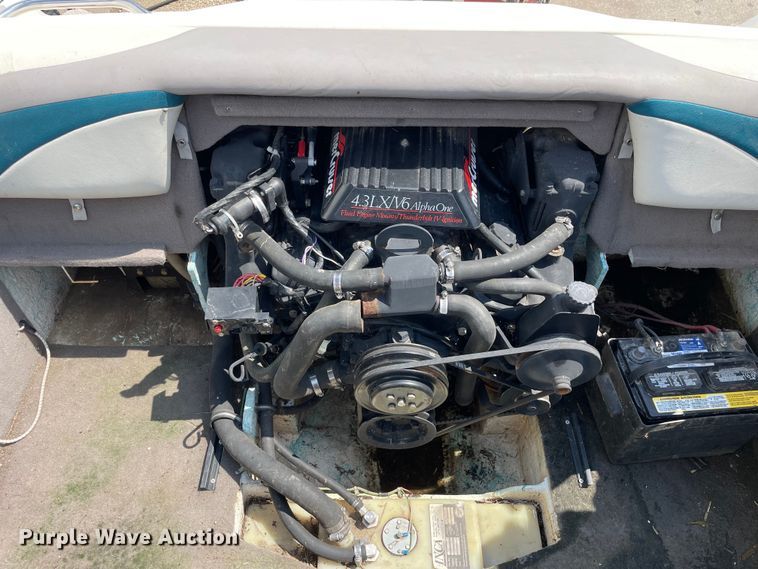 image for item OG9981 1992 Bayliner  Capri boat