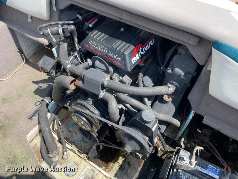 image for item OG9981 1992 Bayliner  Capri boat