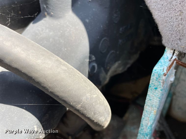 image for item OG9981 1992 Bayliner  Capri boat