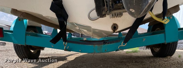 image for item OG9981 1992 Bayliner  Capri boat