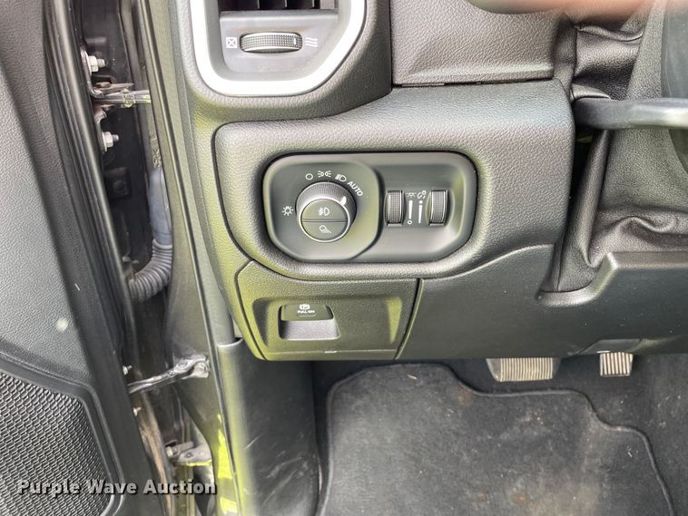 image for item OG9988 2019 Dodge Ram 1500 Crew Cab pickup truck