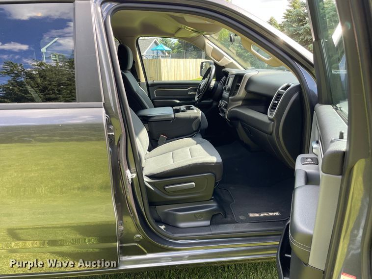 image for item OG9988 2019 Dodge Ram 1500 Crew Cab pickup truck