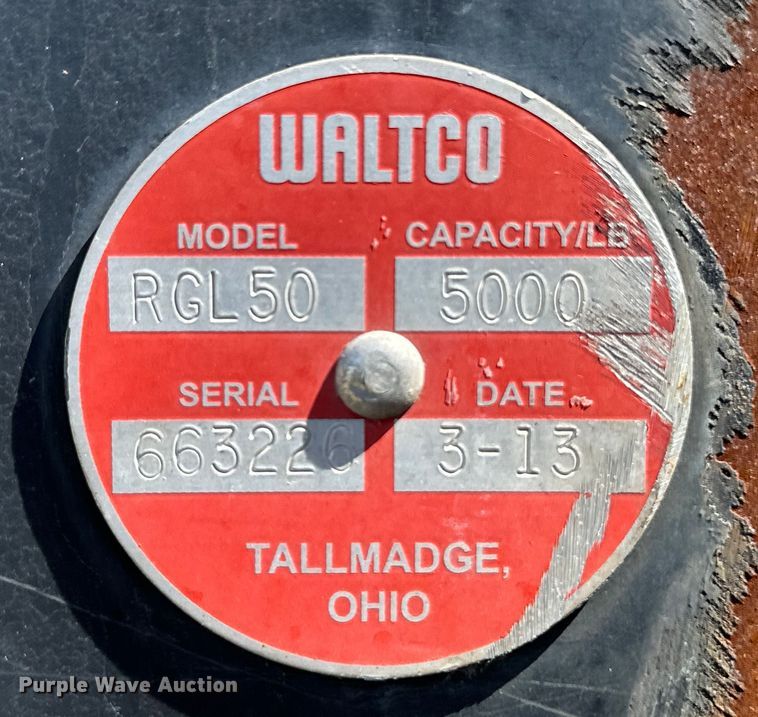 image for item OI9130 2013 Waltco RGL50 end gate lift