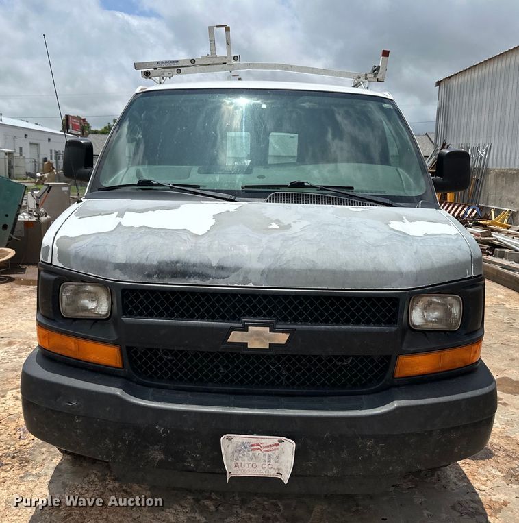 image for item OI9147 2011 Chevrolet Express 2500 van