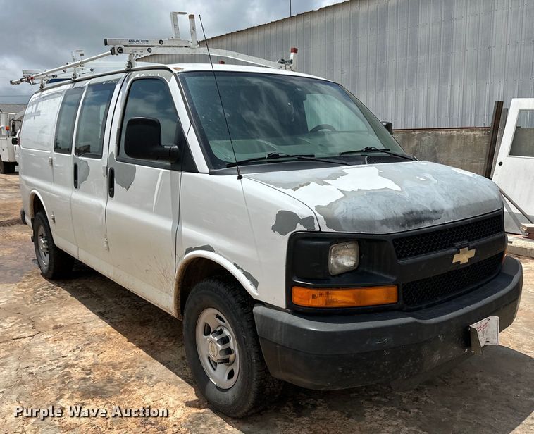image for item OI9147 2011 Chevrolet Express 2500 van