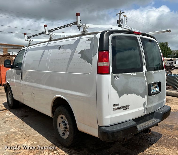 image for item OI9147 2011 Chevrolet Express 2500 van