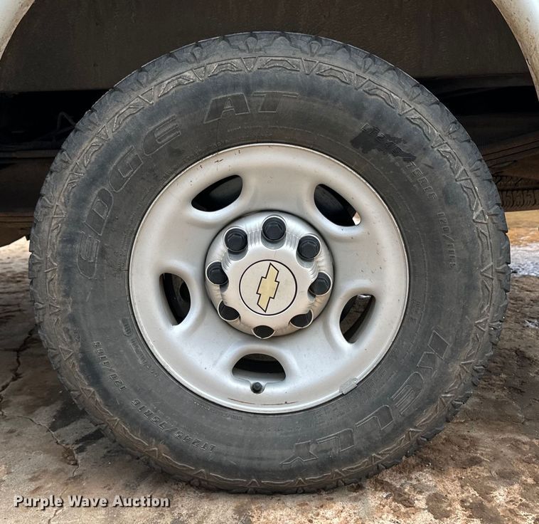 image for item OI9147 2011 Chevrolet Express 2500 van