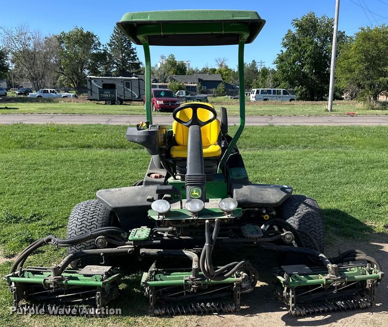 image for item OI9150 2009 John Deere 7700 Precision Cut reel mower