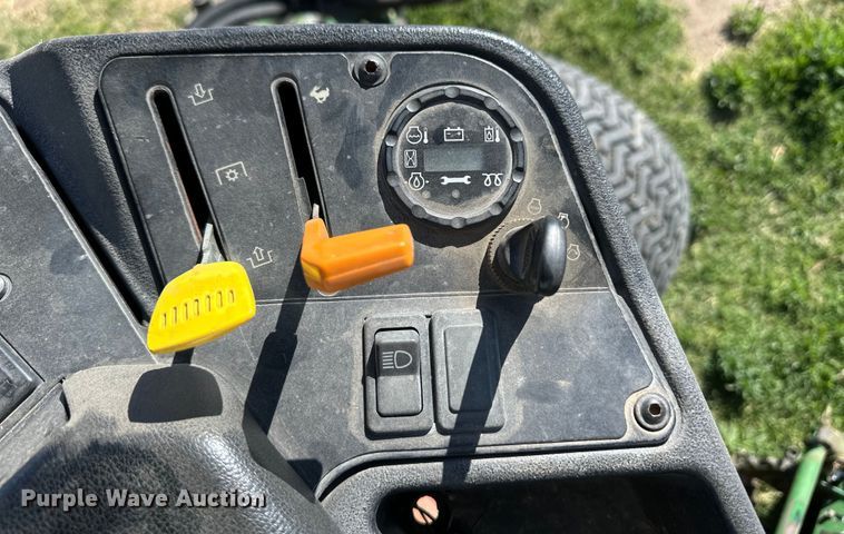 image for item OI9150 2009 John Deere 7700 Precision Cut reel mower