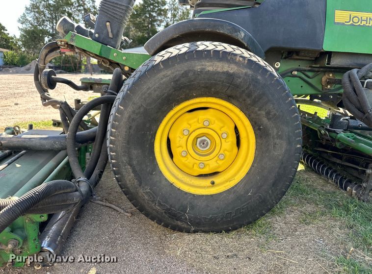 image for item OI9150 2009 John Deere 7700 Precision Cut reel mower