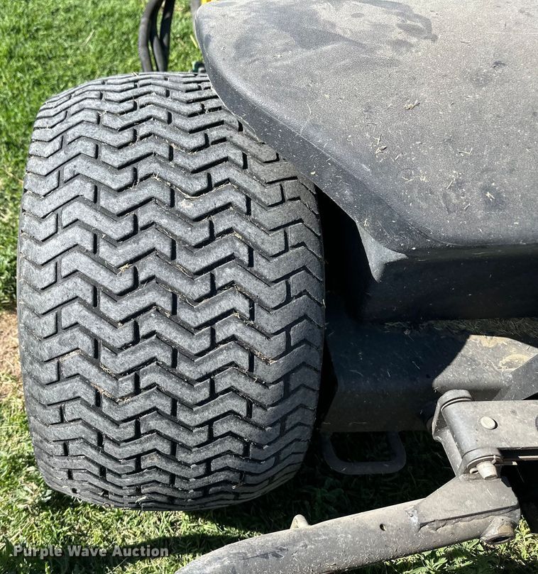 image for item OI9150 2009 John Deere 7700 Precision Cut reel mower