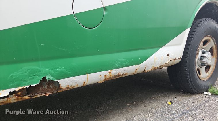 image for item OK9881 2007 Chevrolet  Express 1500 van