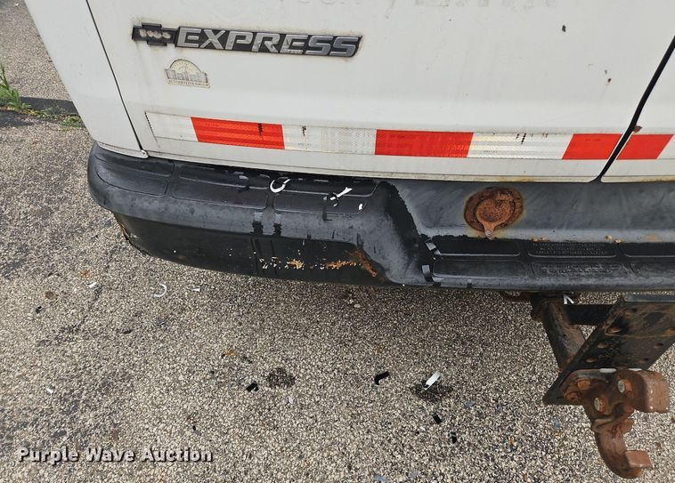 image for item OK9881 2007 Chevrolet  Express 1500 van