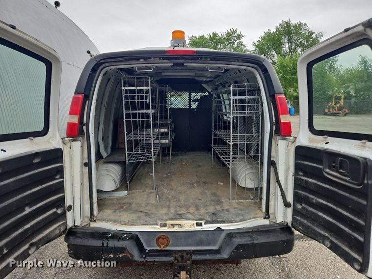 image for item OK9881 2007 Chevrolet  Express 1500 van
