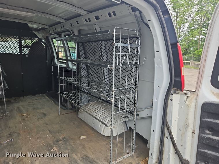 image for item OK9881 2007 Chevrolet  Express 1500 van