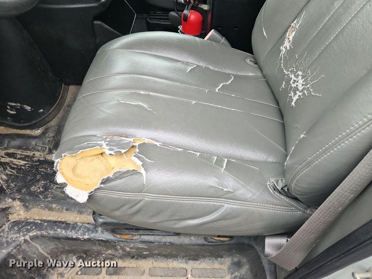 image for item OK9881 2007 Chevrolet  Express 1500 van