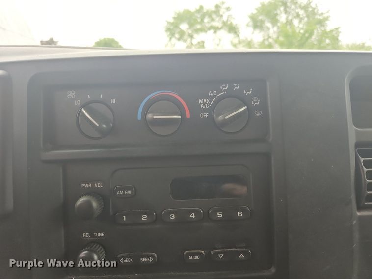 image for item OK9881 2007 Chevrolet  Express 1500 van