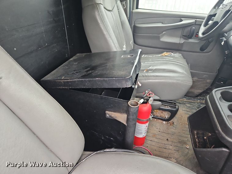 image for item OK9881 2007 Chevrolet  Express 1500 van