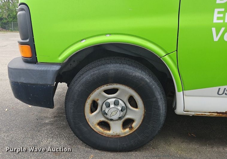 image for item OK9881 2007 Chevrolet  Express 1500 van