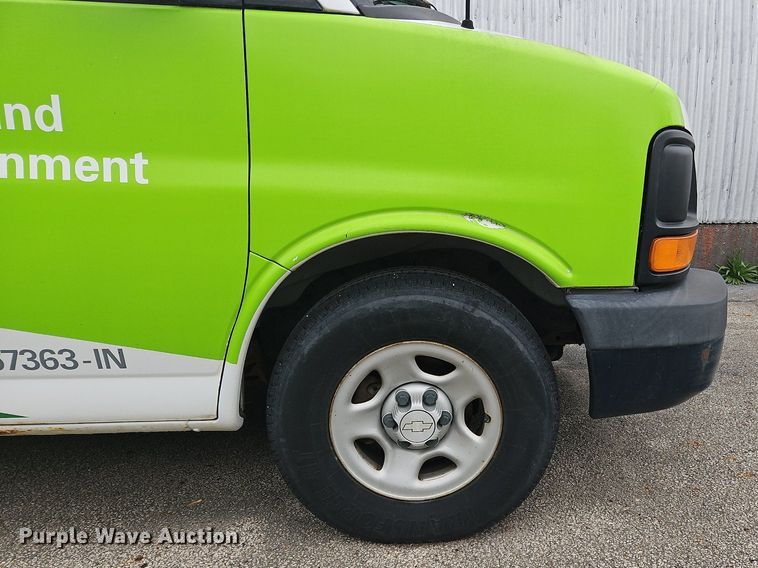 image for item OK9881 2007 Chevrolet  Express 1500 van