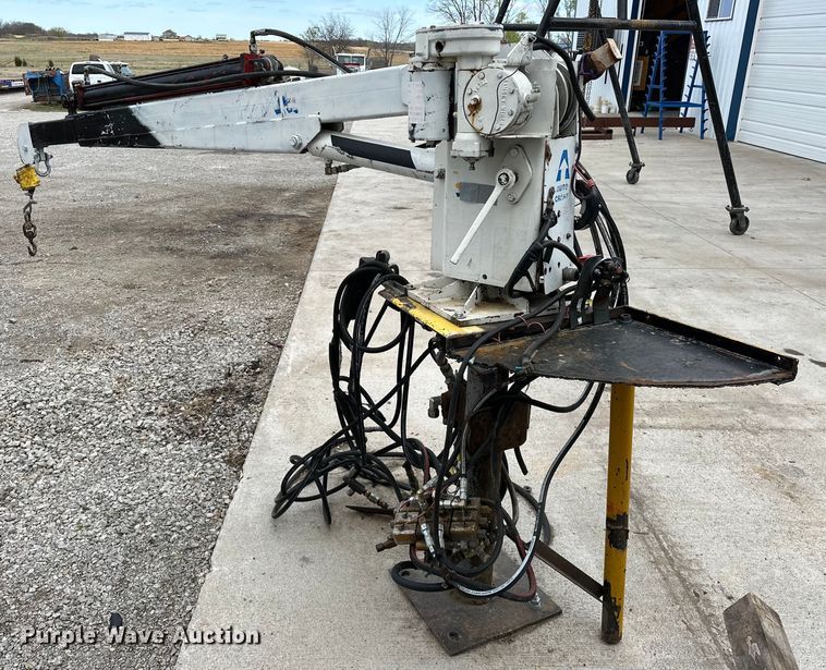 image for item OM9274 Auto Crane  3203 crane