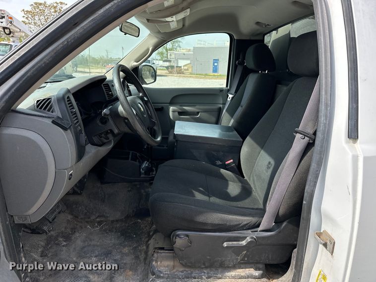 image for item OM9461 2012 Chevrolet  Silverado 1500 pickup truck