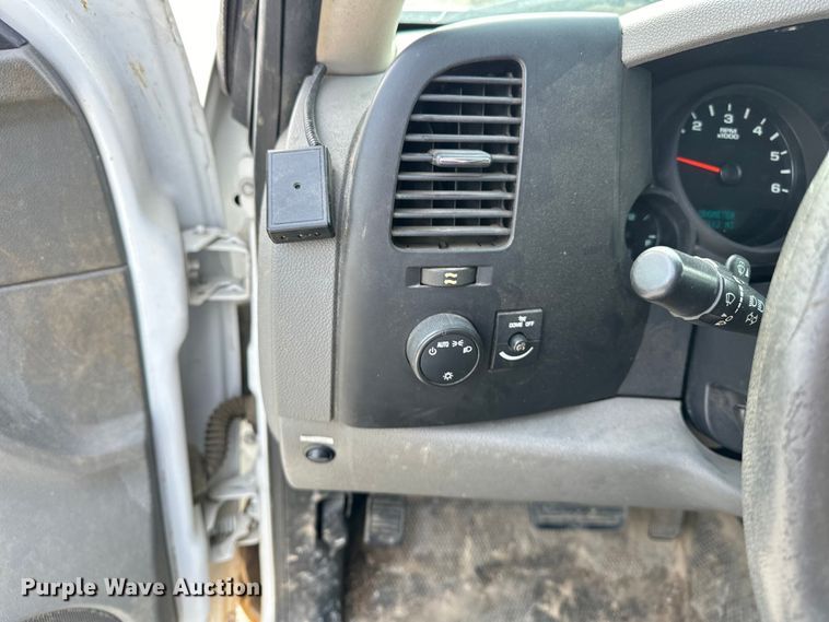 image for item OM9461 2012 Chevrolet  Silverado 1500 pickup truck