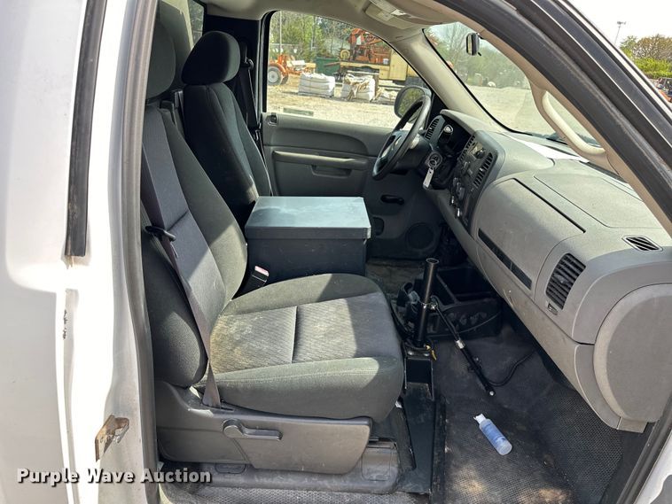 image for item OM9461 2012 Chevrolet  Silverado 1500 pickup truck