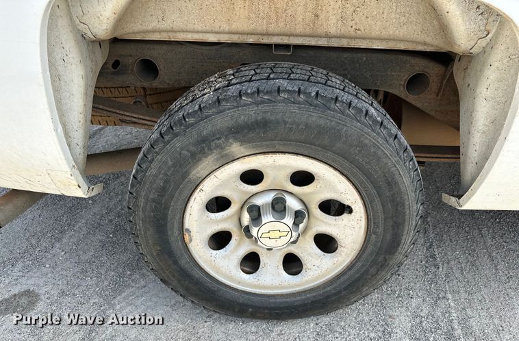 image for item OM9461 2012 Chevrolet  Silverado 1500 pickup truck