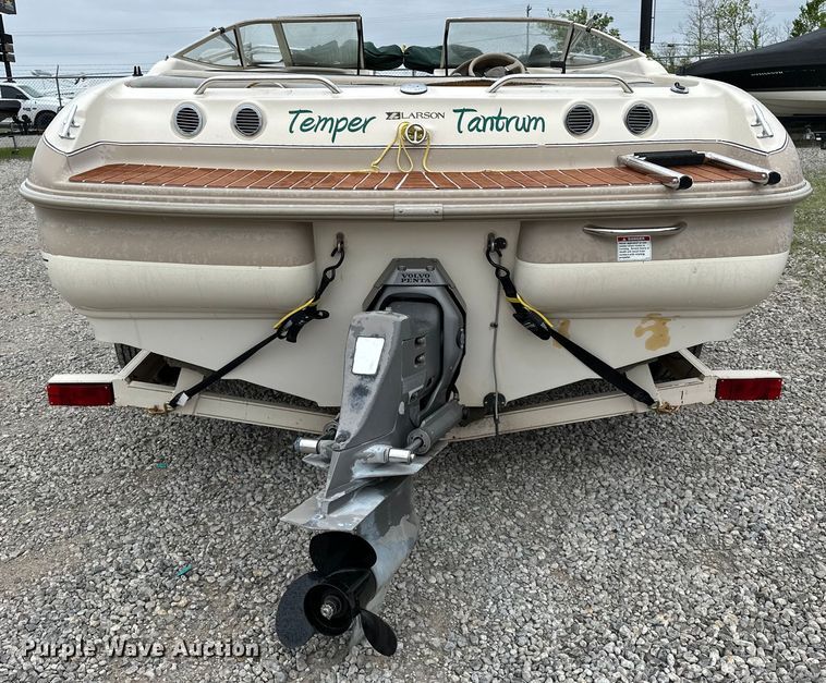 image for item OM9465 1998 Larson  LXI186 boat