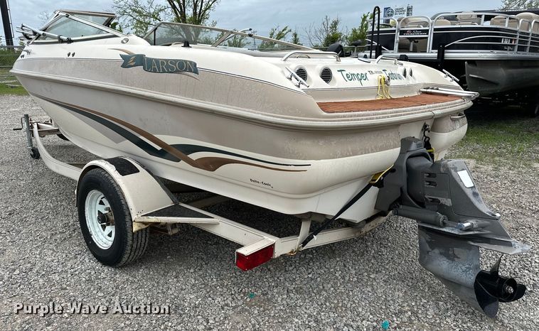 image for item OM9465 1998 Larson  LXI186 boat