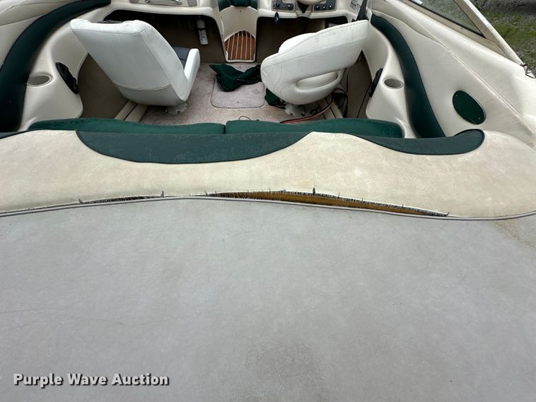 image for item OM9465 1998 Larson  LXI186 boat