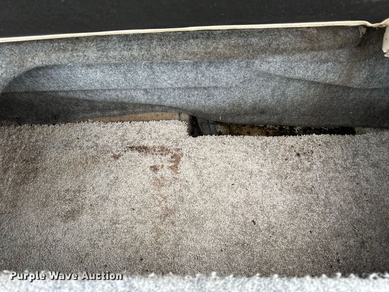 image for item OM9465 1998 Larson  LXI186 boat