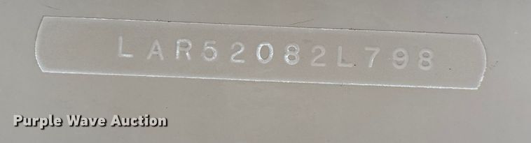 image for item OM9465 1998 Larson  LXI186 boat