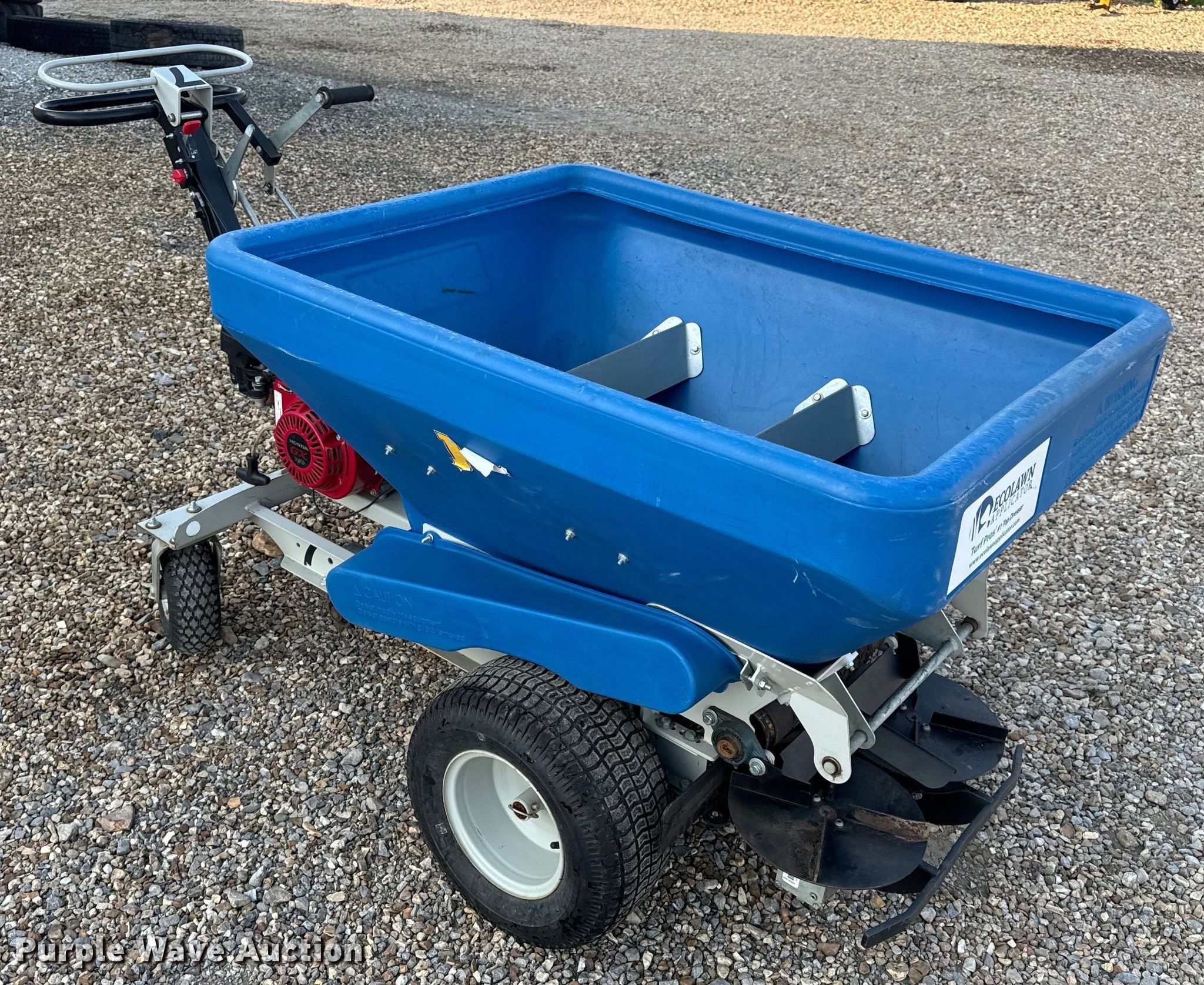 EcoLawn Applicator ECO250S top dresser spreader in New Bloomfield, MO