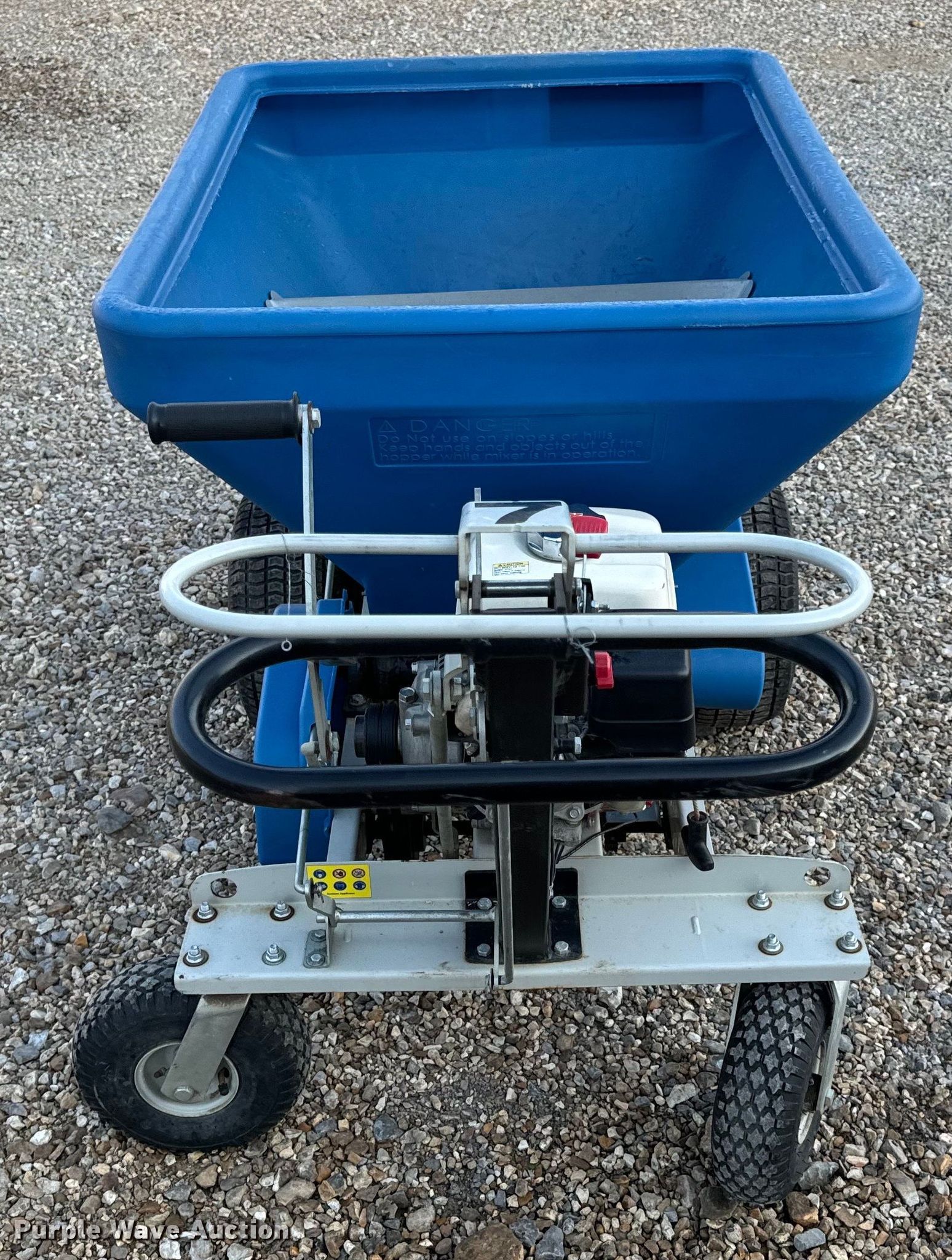 EcoLawn Applicator ECO250S top dresser spreader in New Bloomfield, MO