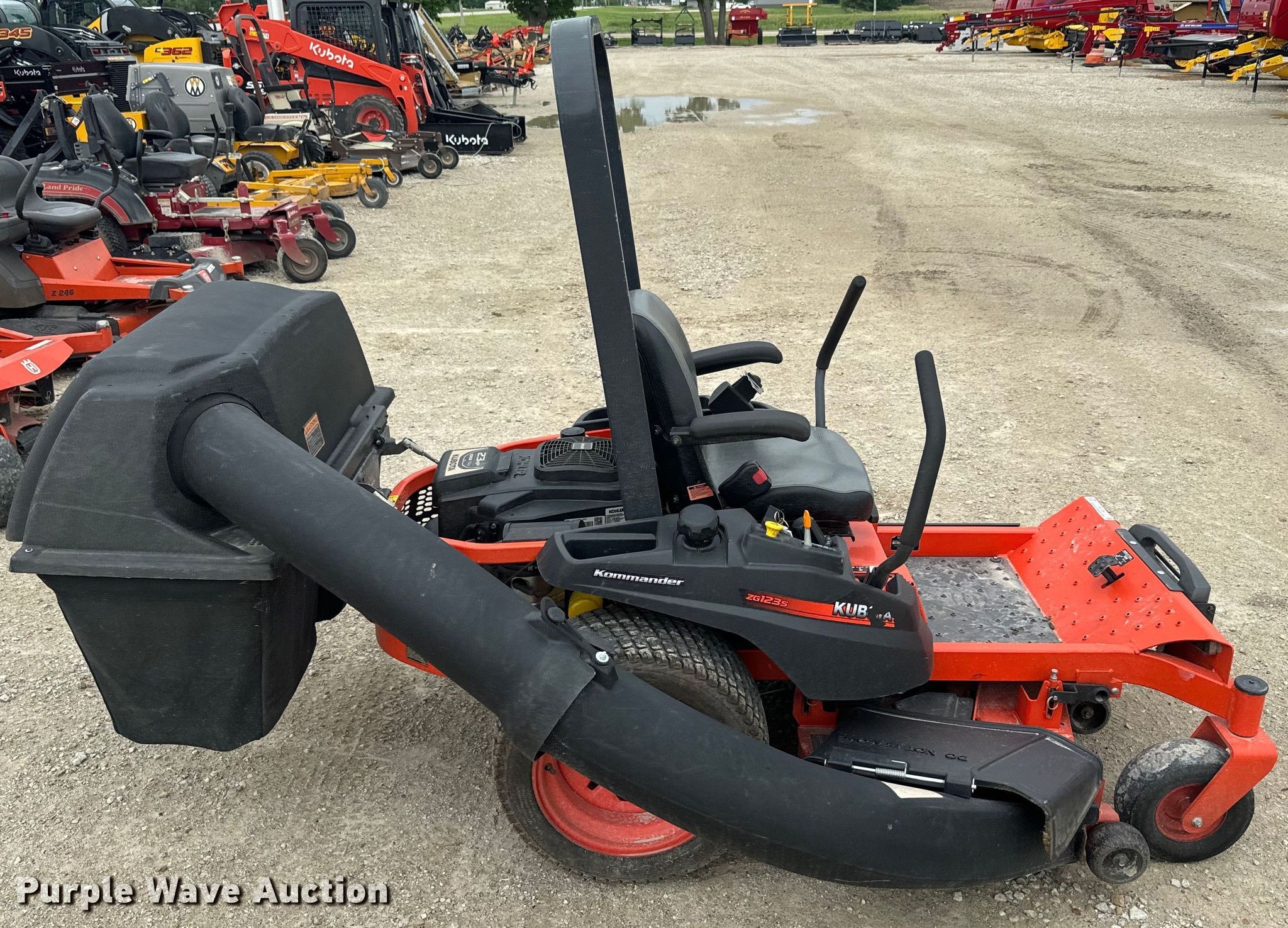 Kubota ZG123S ZTR lawn mower in Wamego, KS Item EK1380 for sale