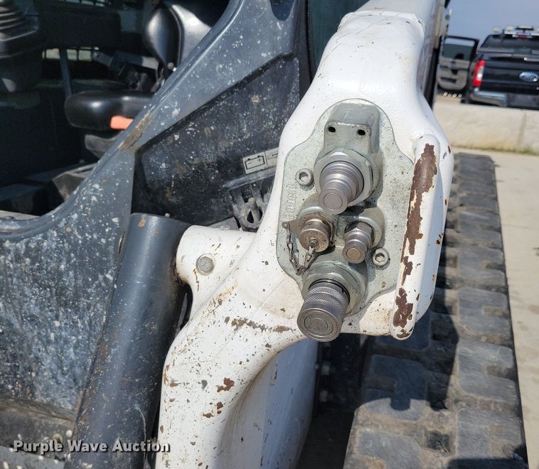 image for item DG0601 2021 Bobcat T76 tracked skid steer loader