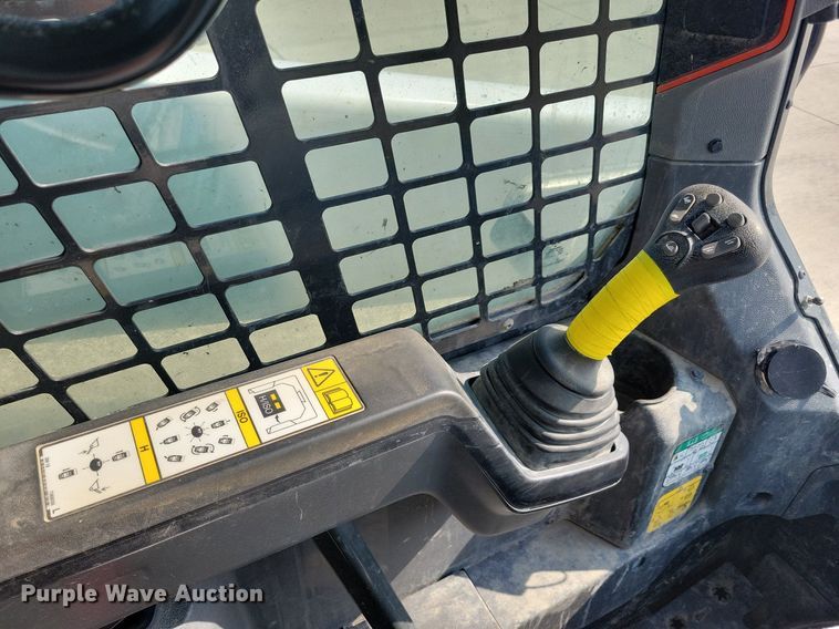 image for item DG0601 2021 Bobcat T76 tracked skid steer loader