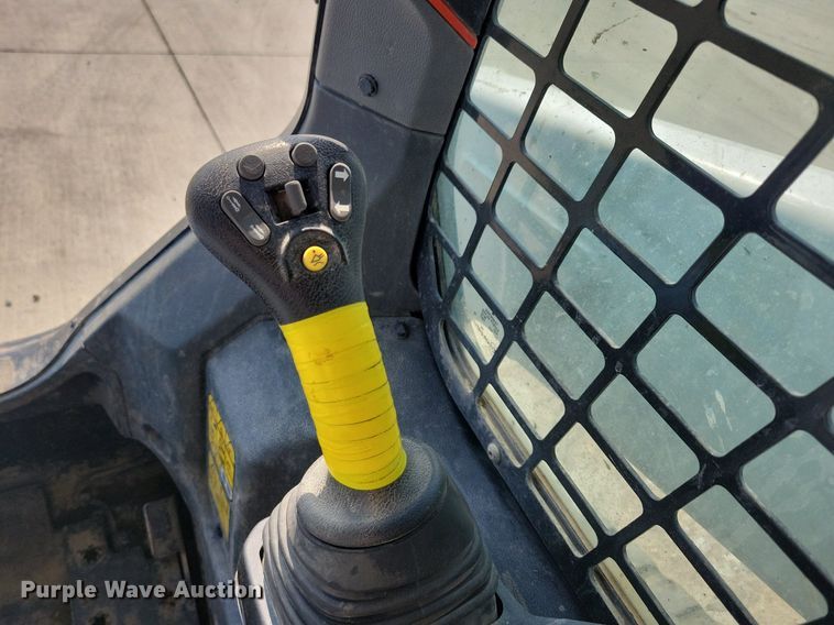 image for item DG0601 2021 Bobcat T76 tracked skid steer loader