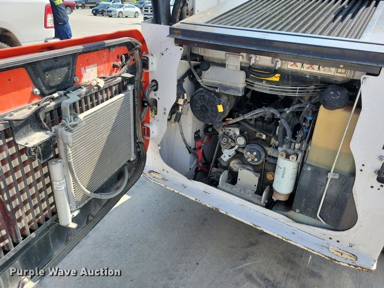 image for item DG0601 2021 Bobcat T76 tracked skid steer loader