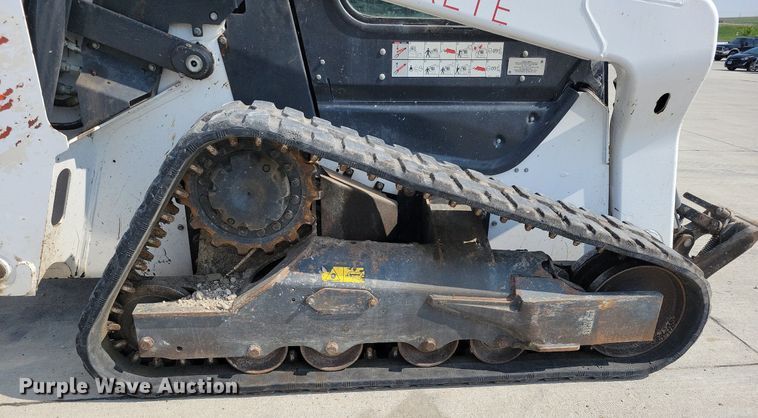 image for item DG0601 2021 Bobcat T76 tracked skid steer loader