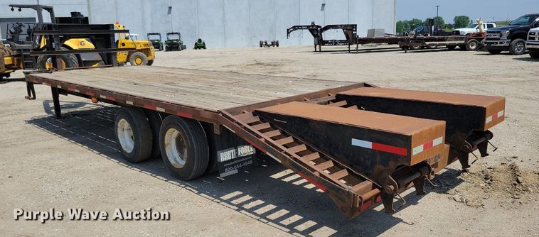 image for item DG0605 2008 Doolittle FD-304 equipment trailer