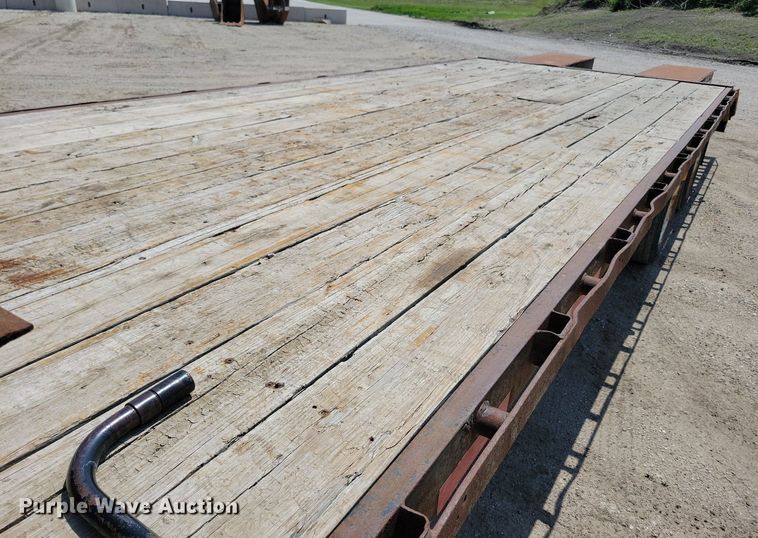 image for item DG0605 2008 Doolittle FD-304 equipment trailer