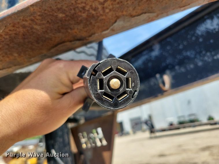 image for item DG0606 2012 H&H FD-306 equipment trailer