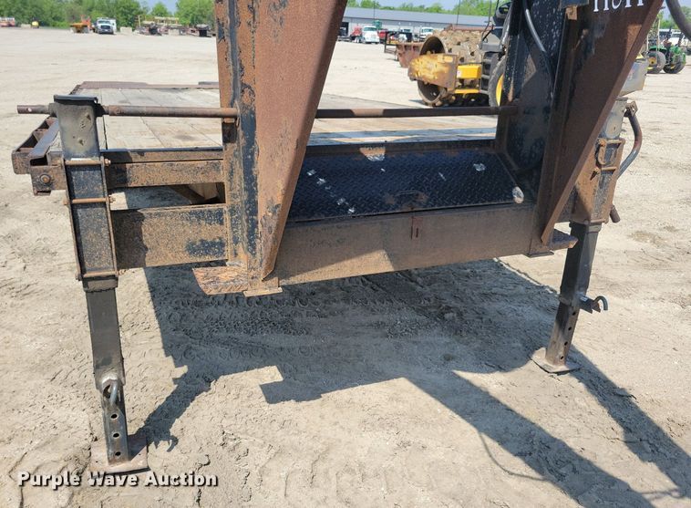 image for item DG0606 2012 H&H FD-306 equipment trailer